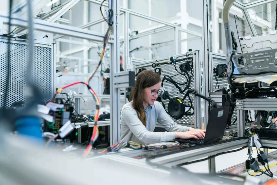 Why Practical Experience Matters in the Technology Industry